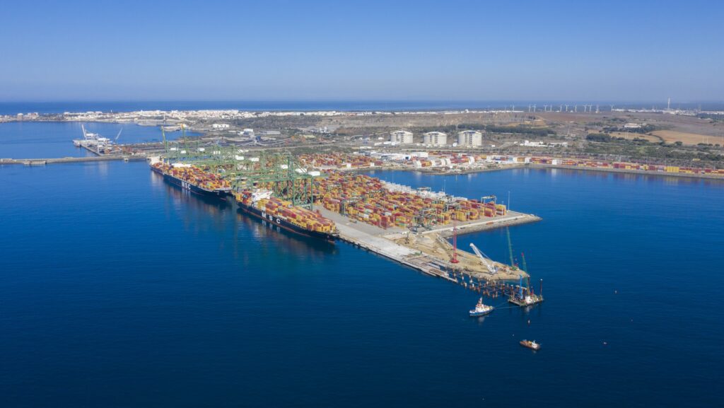 Infra-estrutura portuária é 2.ª com maior ganho de “tráfego de carga contentorizada no período de 2007- 2023” e 3.ª a registar maior crescimento no período 2022-2023